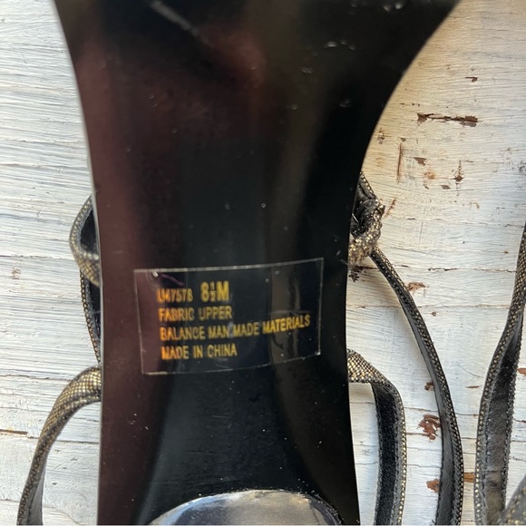 Vintage Y2K unlisted Metallic Strappy Square Toe Chunky Heel - Picture 12 of 15